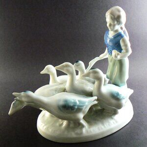 Vintage Harold Porcelain Figurine Girl Herding 6 Geese Bavarian West Germany
